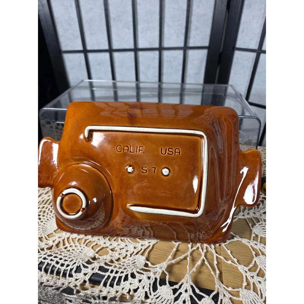 California USA Pottery vintage california